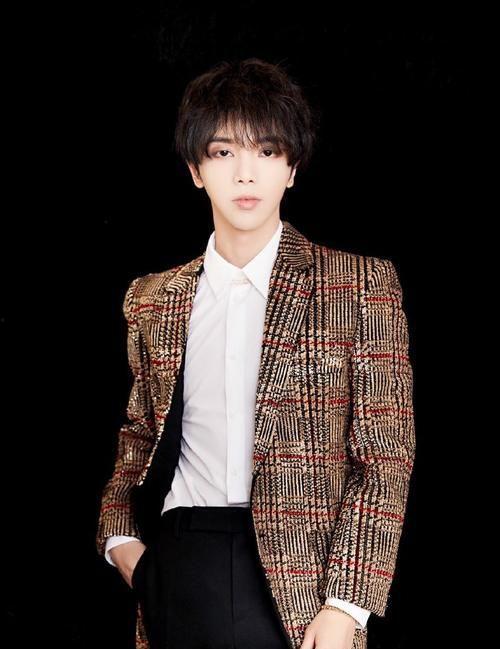 新疆明星爆料视频最新一期,揭秘明星幕后故事，最新一期精彩内容抢先看  第3张